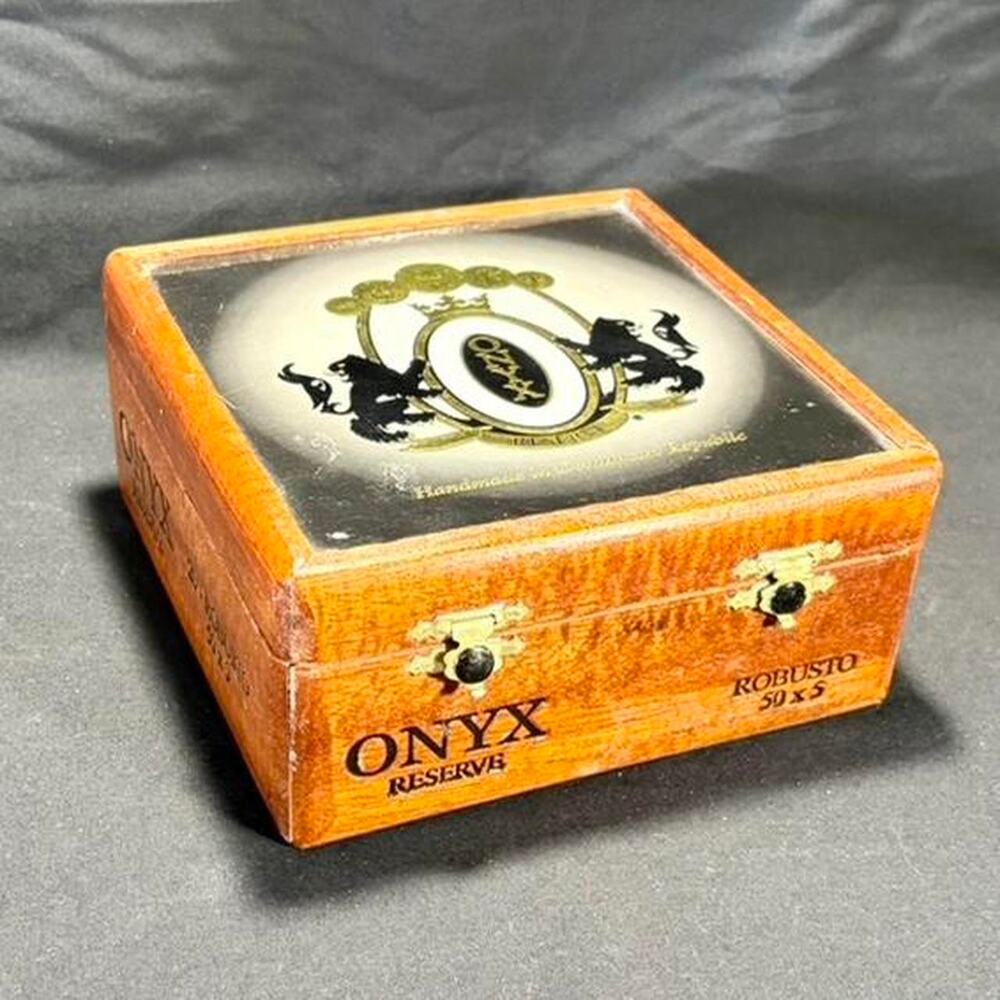 🚨 VINTAGE Onyx Reserve Natural Wood Hinged Cigar Box, Great Display Piece. 🗃️
